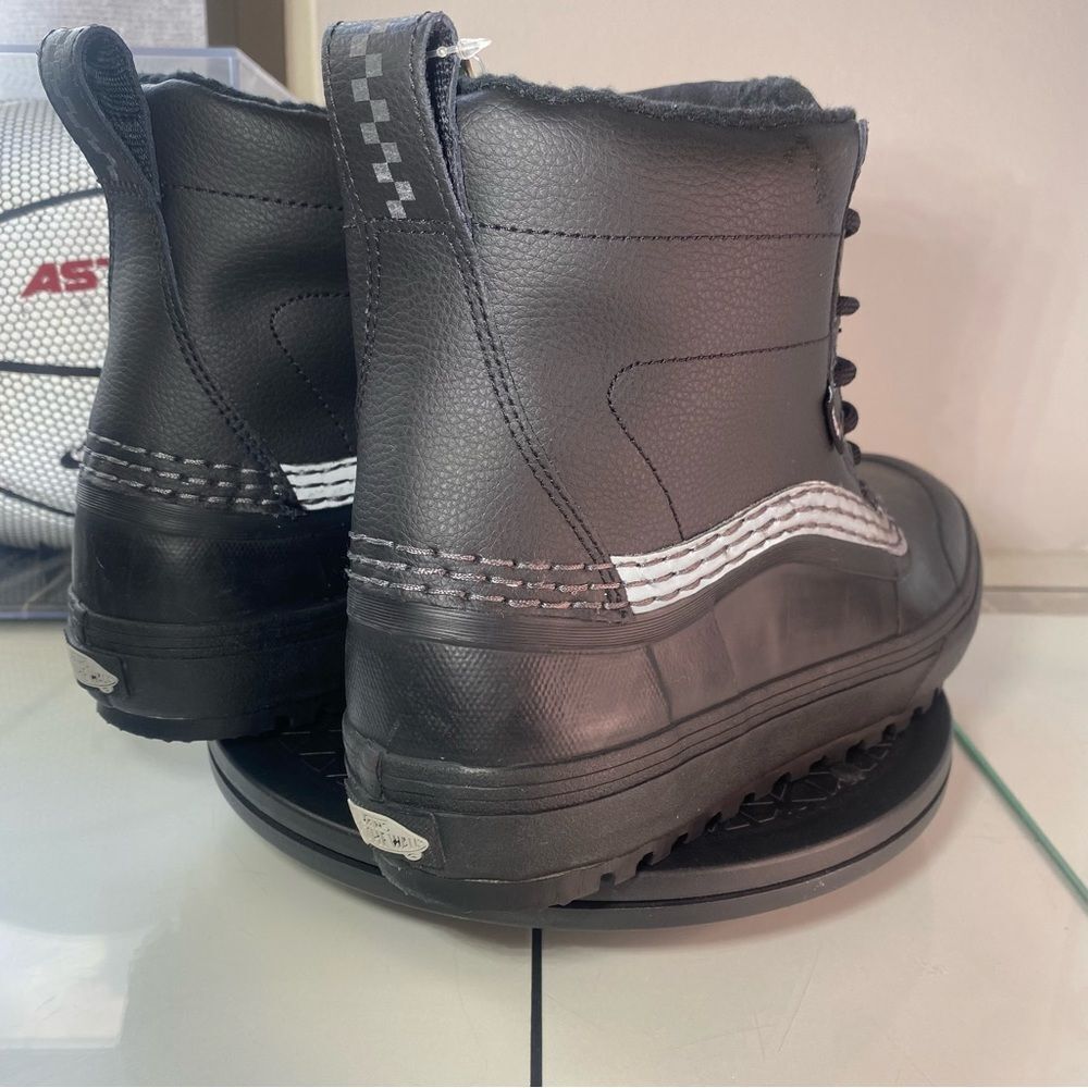 🆕 Vans Standard Mid Snow MTE 'Cole Navin' - Mens 9.5 - Picture 8 of 11